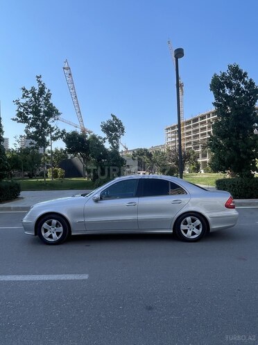 Mercedes E 320-4