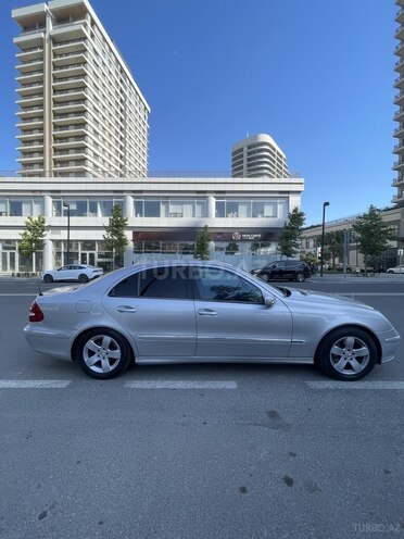 Mercedes E 320-5