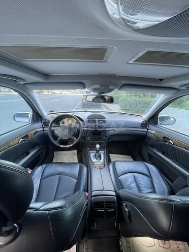 Mercedes E 320-9