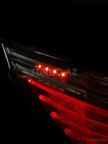 BMW 530-11