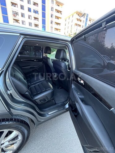 Kia Sorento-9