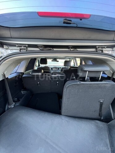 Kia Sorento-12