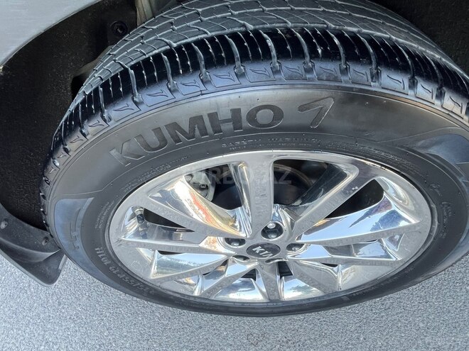Kia Sorento-18