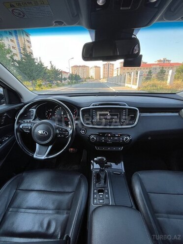 Kia Sorento-11