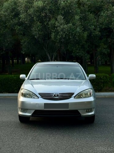 Toyota Camry-5