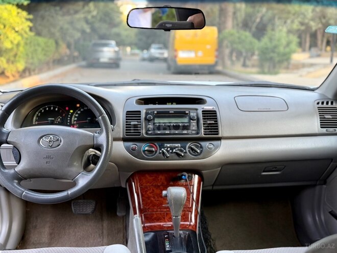 Toyota Camry-3