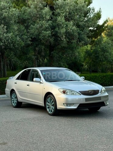 Toyota Camry-10