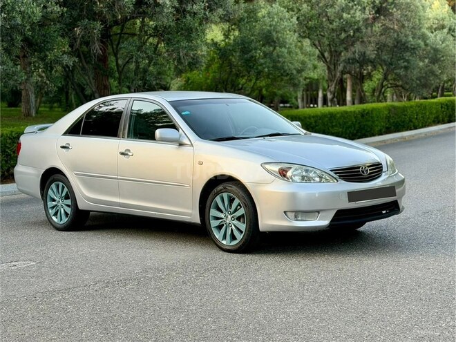 Toyota Camry-7