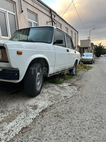 LADA (VAZ) 2107-2
