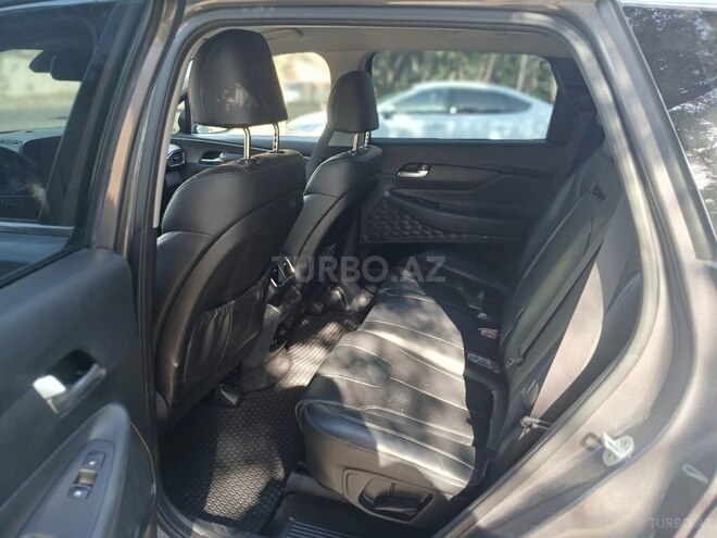 Hyundai Santa Fe-16