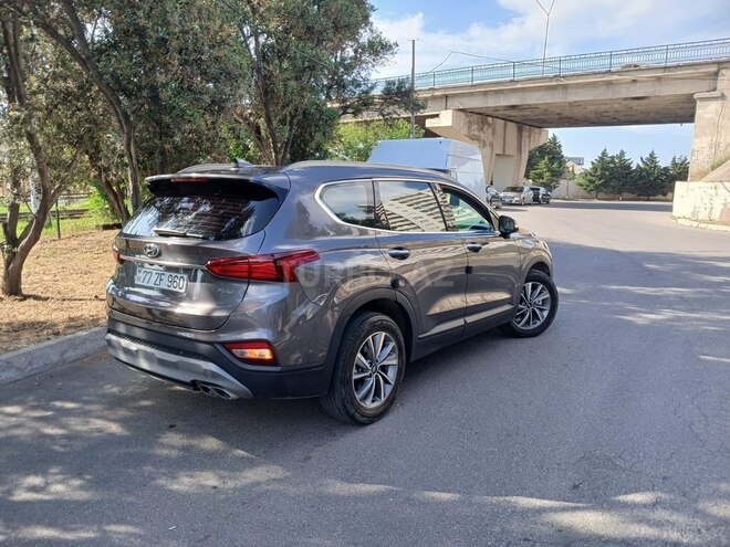 Hyundai Santa Fe-10