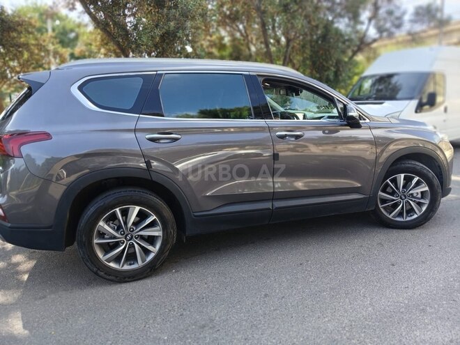 Hyundai Santa Fe-9