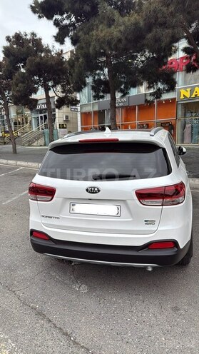 Kia Sorento-3
