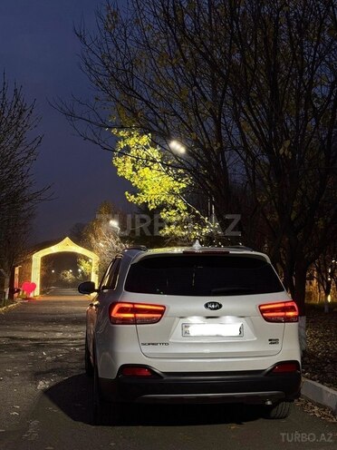 Kia Sorento-9