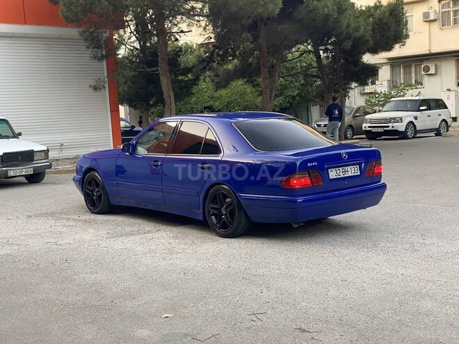 Mercedes E 240-12