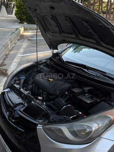 Hyundai Elantra-20