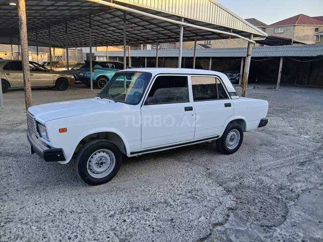 LADA (VAZ) 2107-2