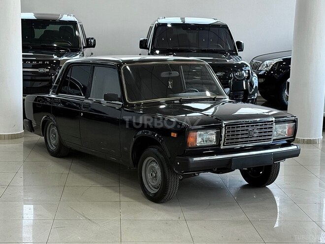 LADA (VAZ) 2107-1
