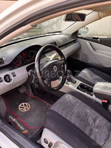 Volkswagen Passat-8