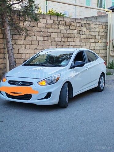Hyundai Accent-1
