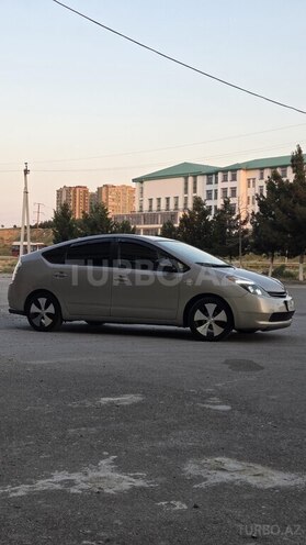 Toyota Prius-2