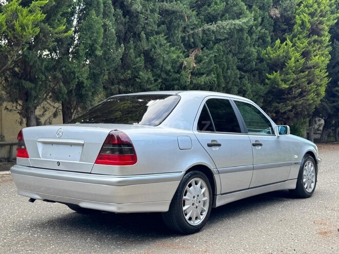 Mercedes C 180-5