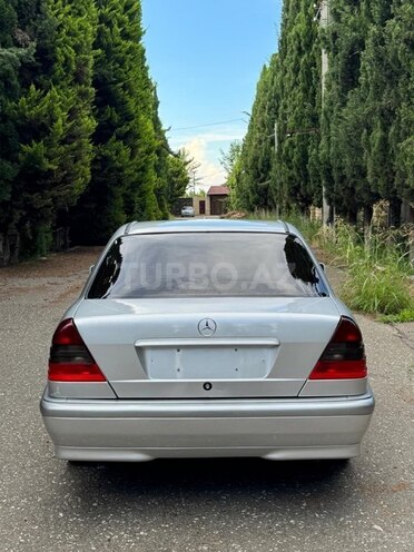 Mercedes C 180-4