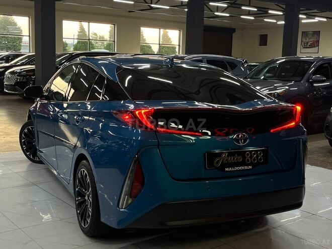 Toyota Prius-3