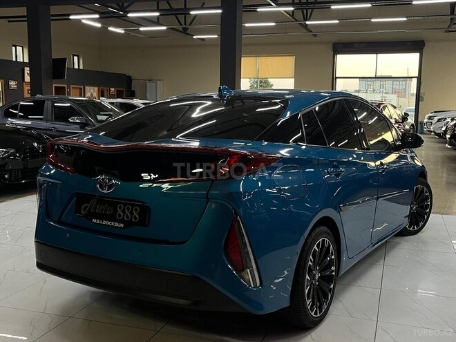 Toyota Prius-4
