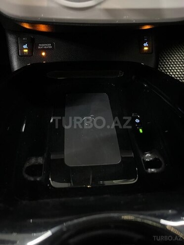 Toyota Prius-10