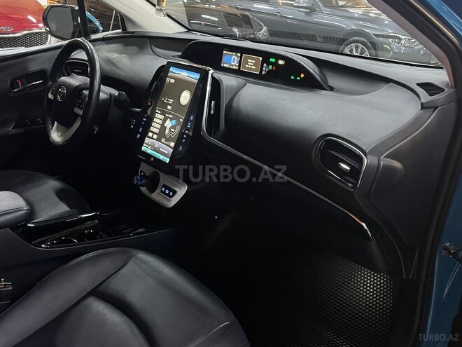 Toyota Prius-13