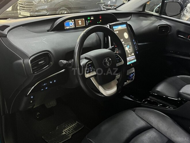 Toyota Prius-11
