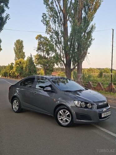 Chevrolet Aveo-5