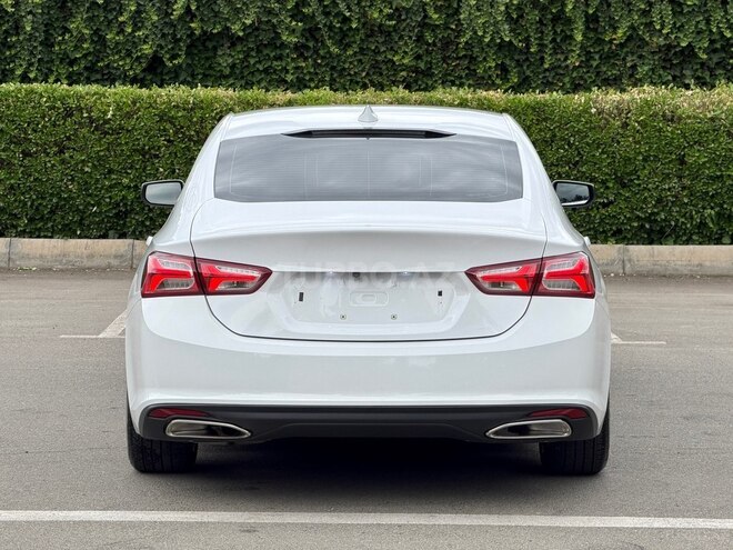 Chevrolet Malibu-8