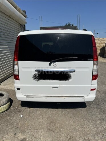 Mercedes Viano-8