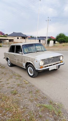 LADA (VAZ) 21011-2