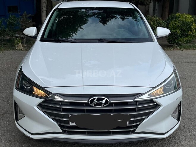 Hyundai Elantra-8