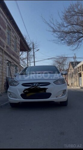 Hyundai Accent-1