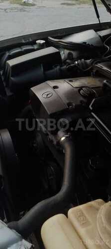 Mercedes E 230-4