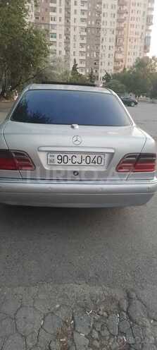 Mercedes E 230-12