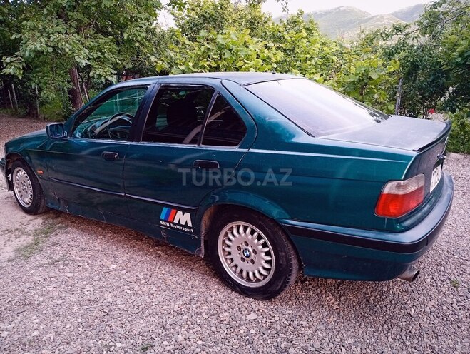 BMW 320-4