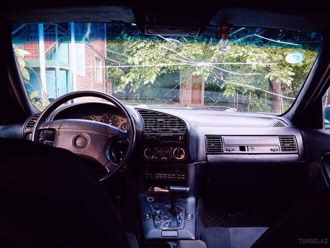 BMW 320-5