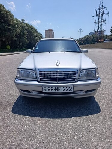 Mercedes C 220-1