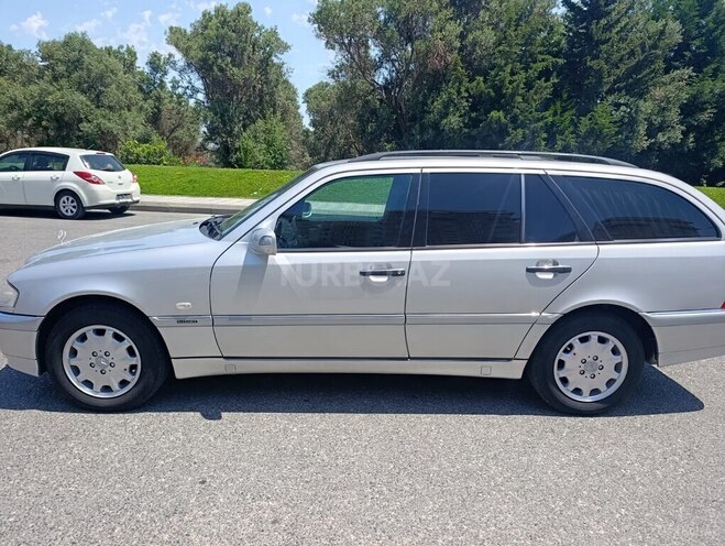 Mercedes C 220-7