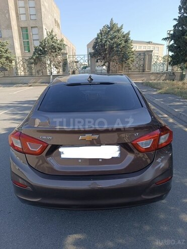 Chevrolet Cruze-9