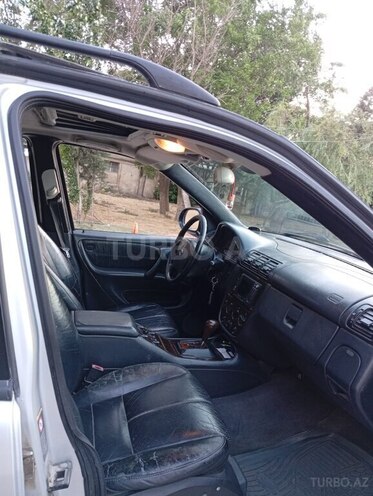 Mercedes ML 430-9