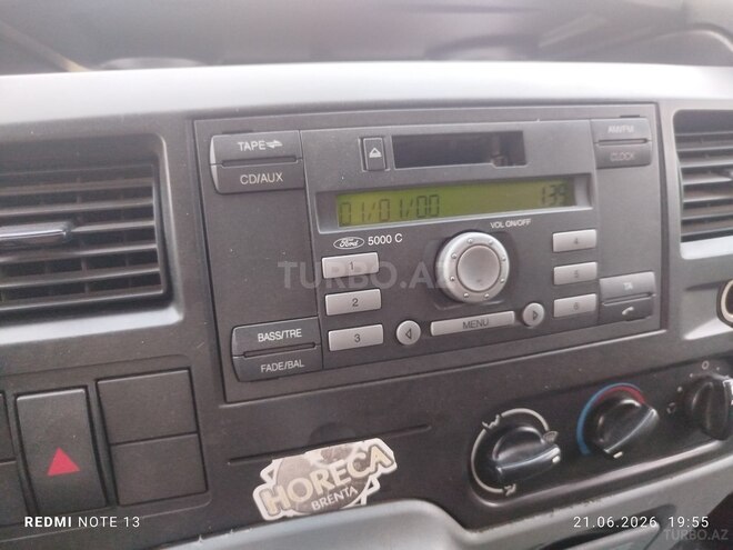 Ford Transit-8