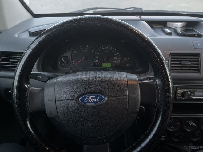 Ford Tourneo Connect-7