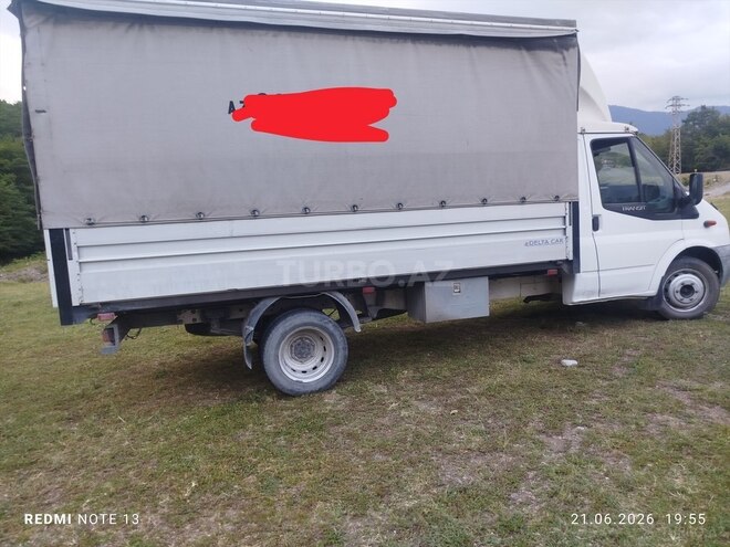 Ford Transit-4
