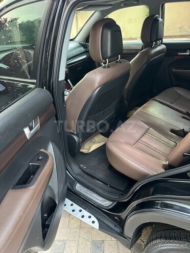 Kia Sorento-11